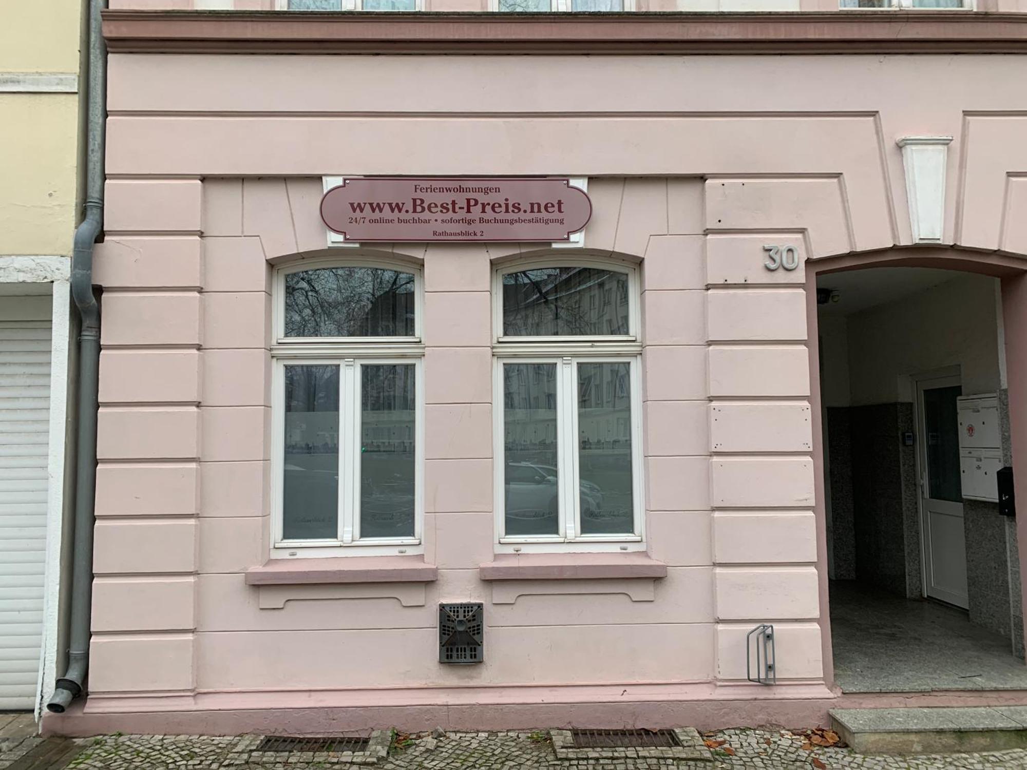 Best-Preis Fewo Rathausblick 2 - Zentrale Lage In Wittenberge - 2 Personen - Einzelzimmer - Vollausstattung - Wlan / Prime & Self-Check-In Buitenkant foto